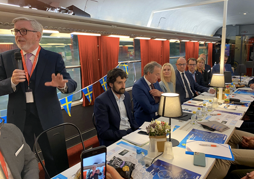 Discussions about infrastructure in Northern Sweden onboard on the Connecting Europe Express 